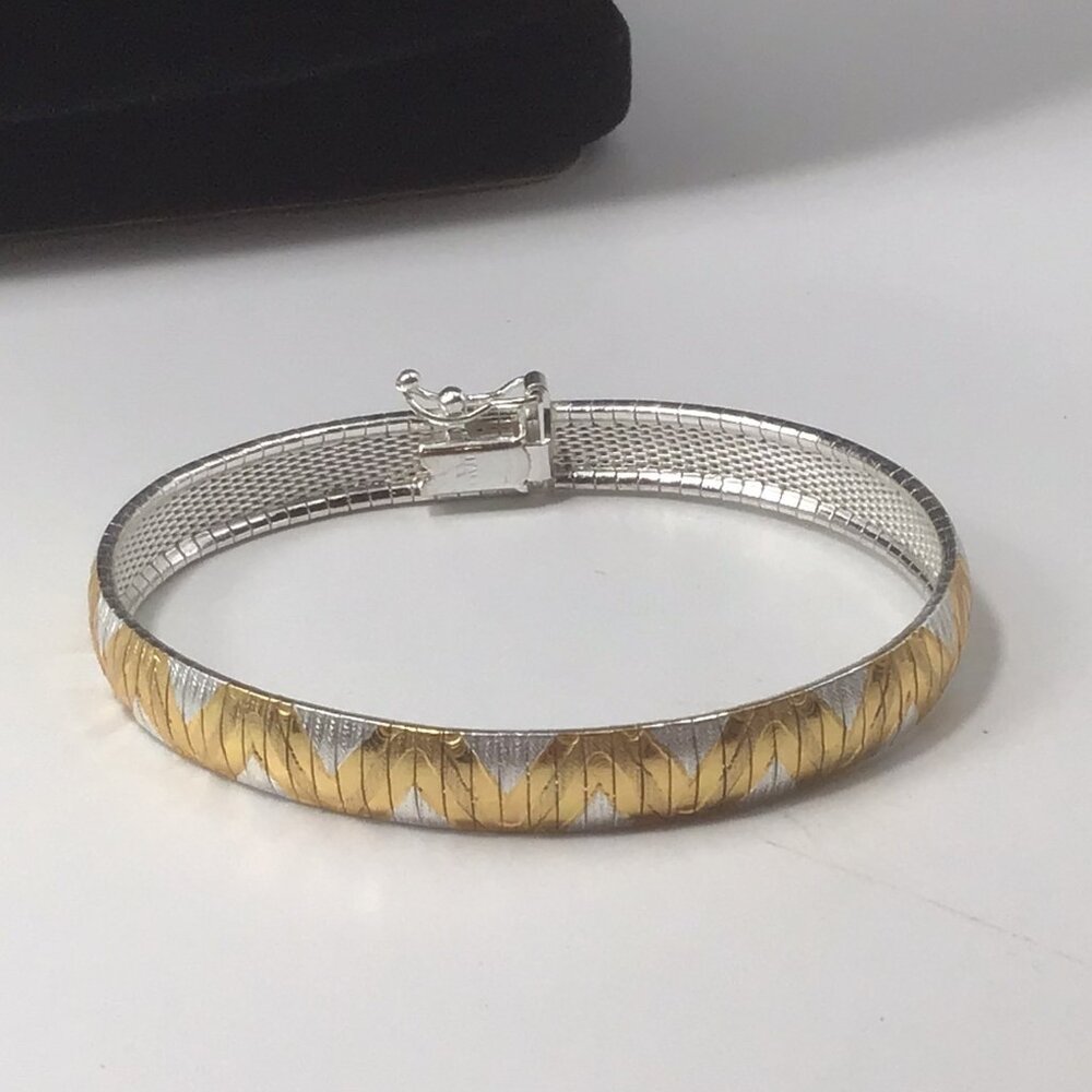 Sterling Silver Two Tone Chevron Pattern Bangle B… - image 4